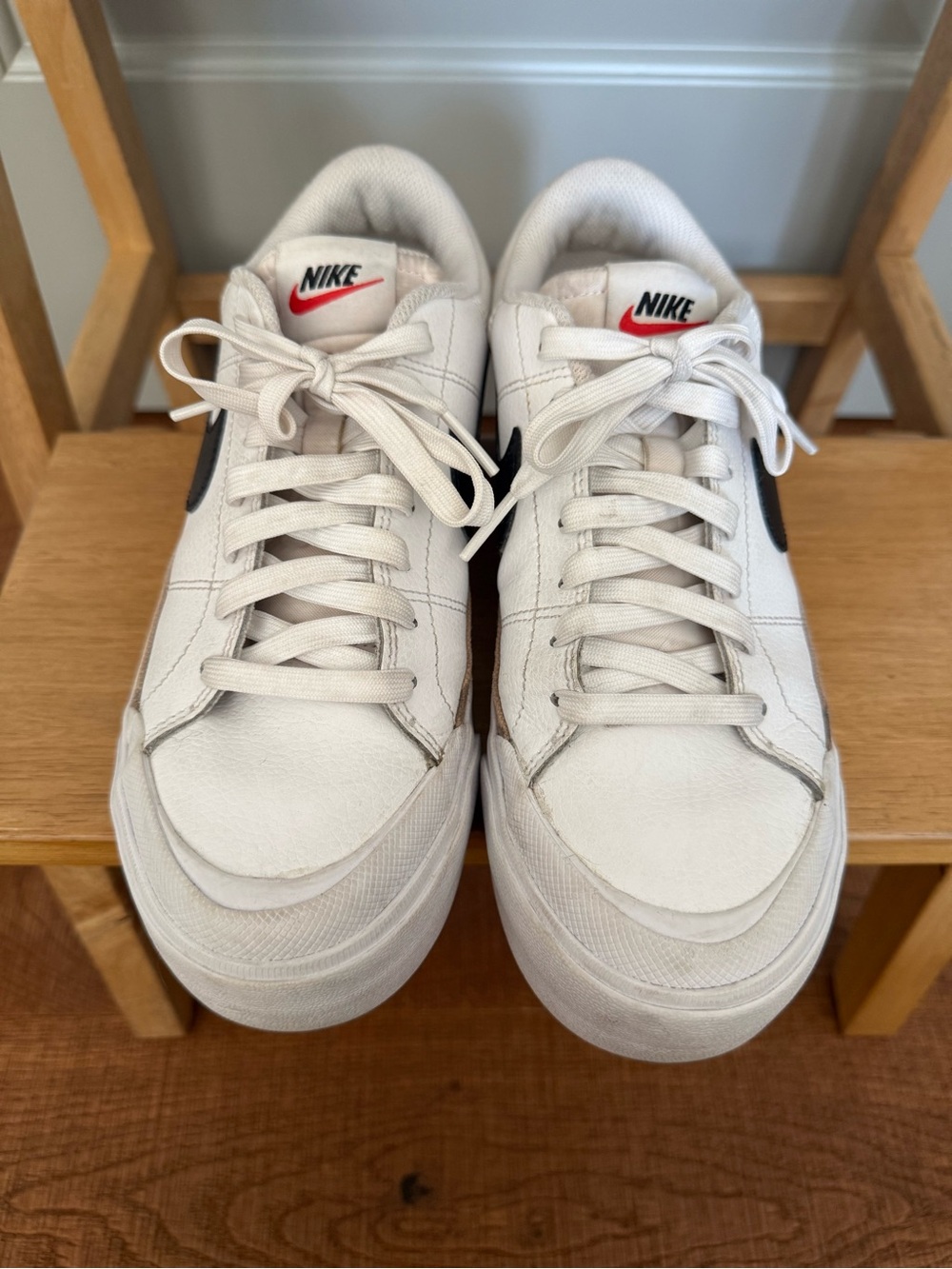 Nike Court Legacy Lift Size 8 White Sneakers - Picture 4 of 6
